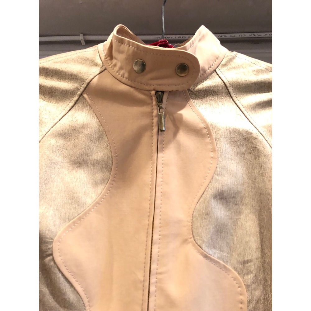 Lightweight Gold Jacket - Picture 6 of 8